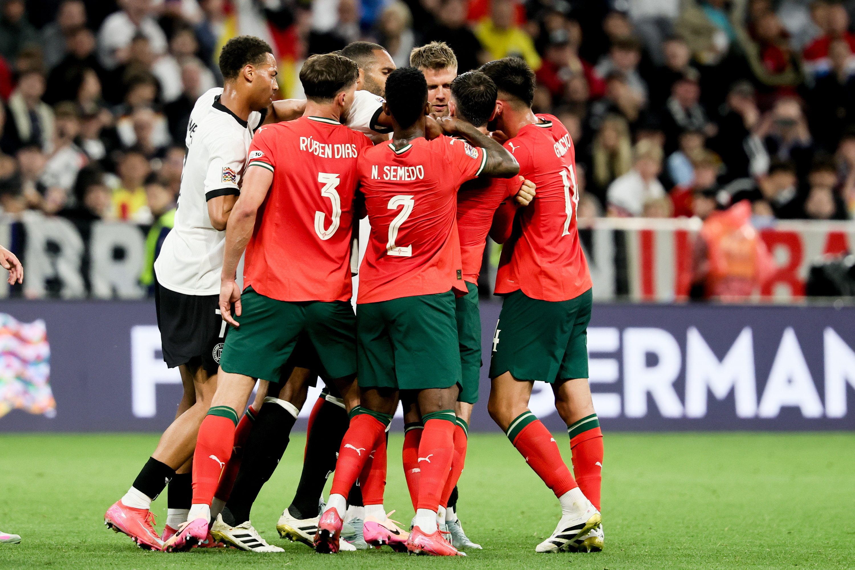 开云sport-包含瑞士备战葡萄牙,实力较量备受关注的词条