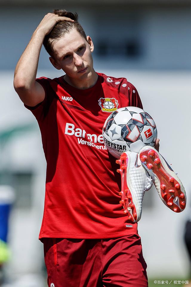 包含沃尔夫斯堡击败强敌，实力得到肯定的词条