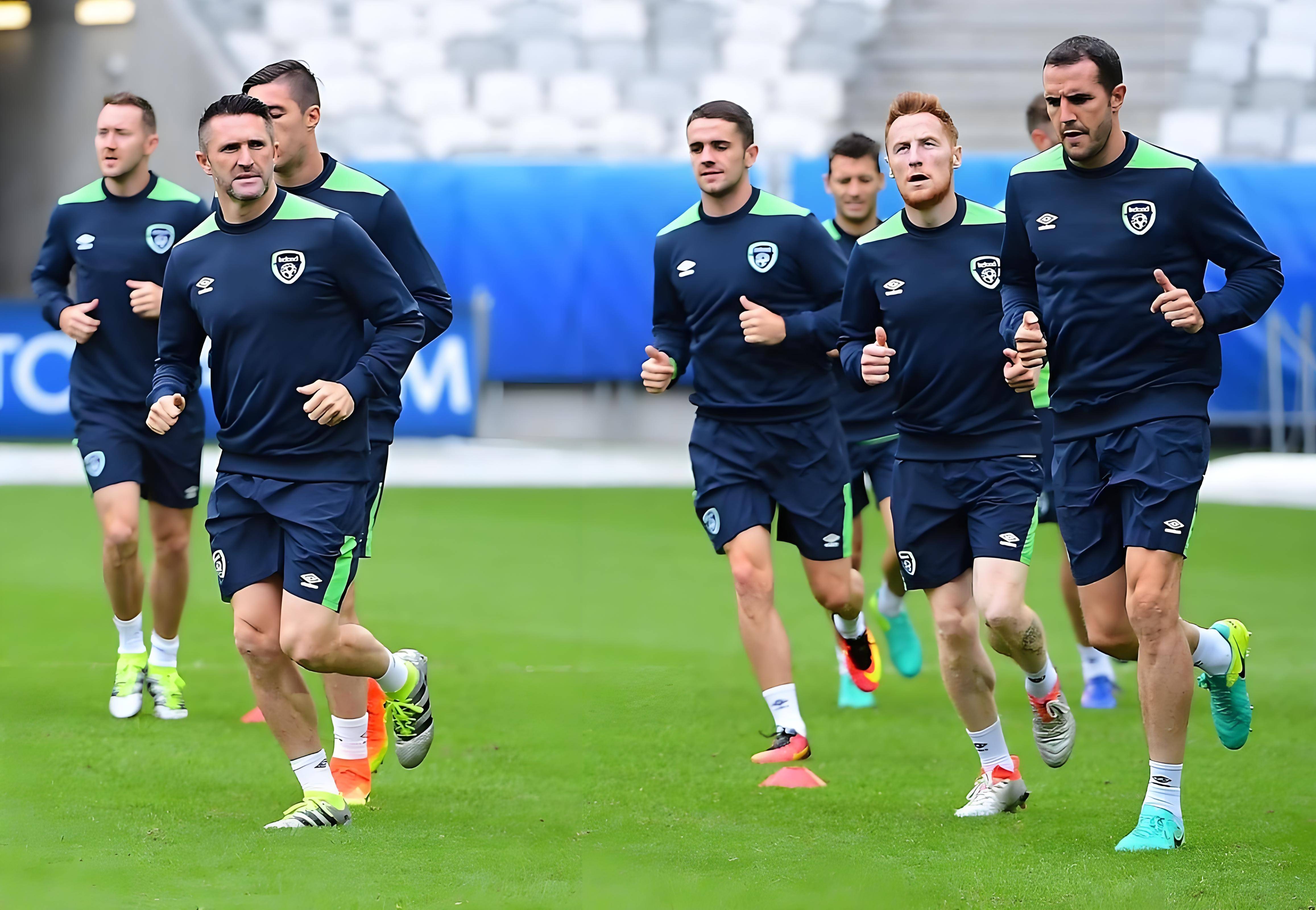 荷兰小组赛全胜晋级,欧锦赛前景看好的简单介绍 荷兰小组赛全胜晋级,欧锦赛前景看好的简单介绍