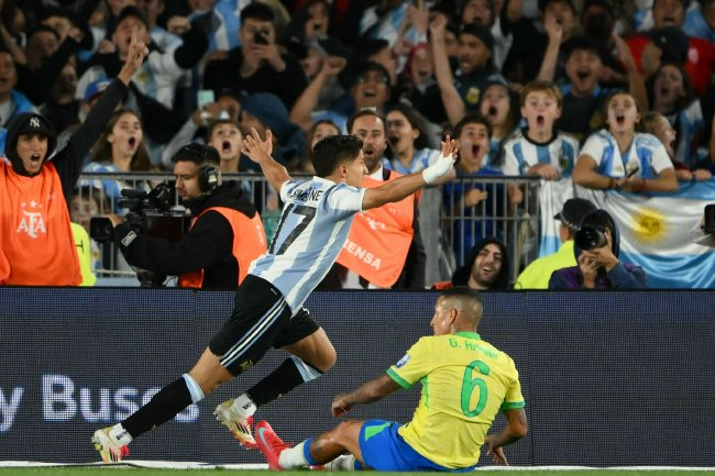 开云体育-巴西大胜，继续领跑小组，欧洲杯资格锁定