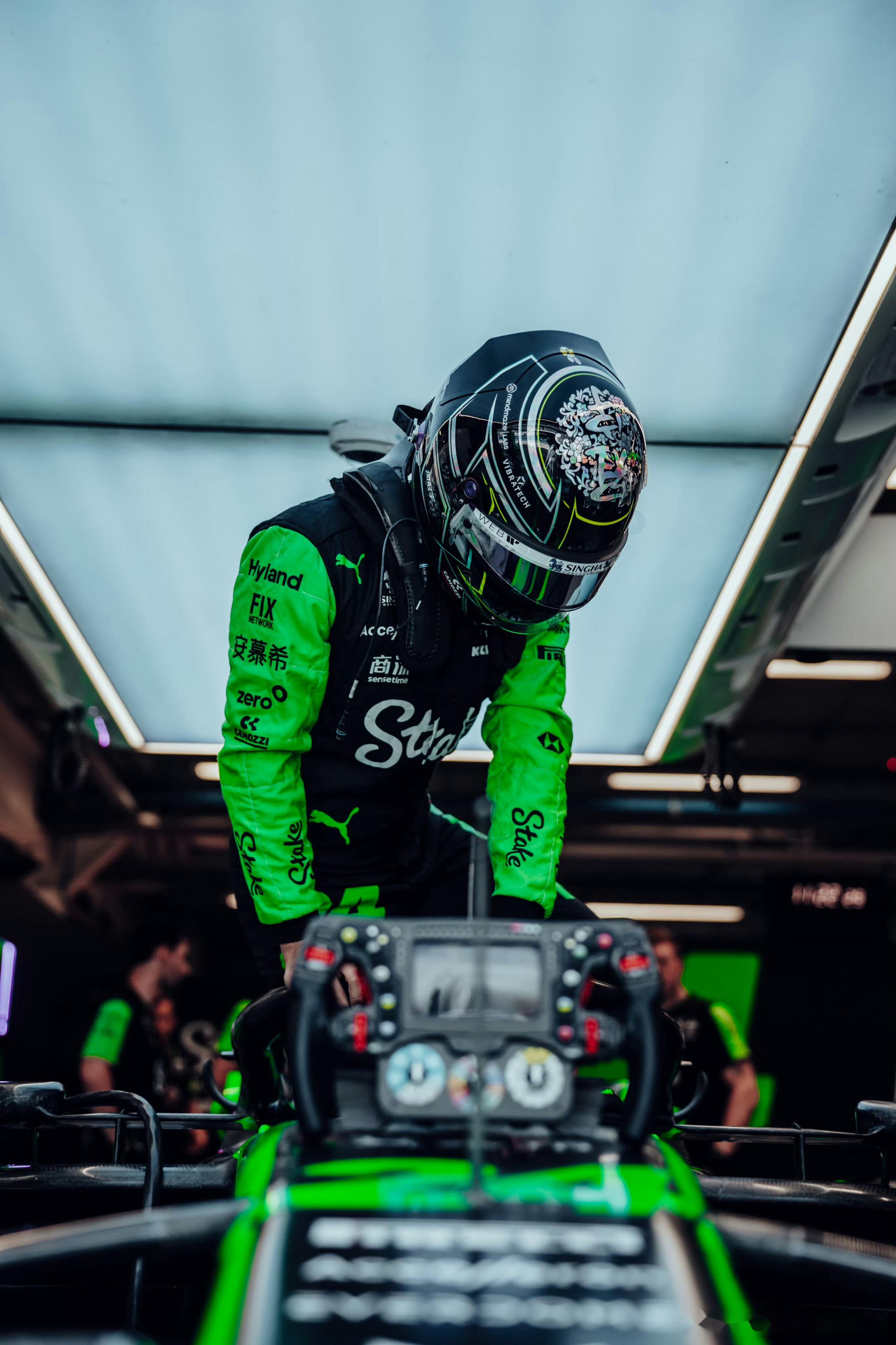 包含红牛车队逆转阿斯顿马丁,周冠宇高光表现的词条 包含红牛车队逆转阿斯顿马丁,周冠宇高光表现的词条