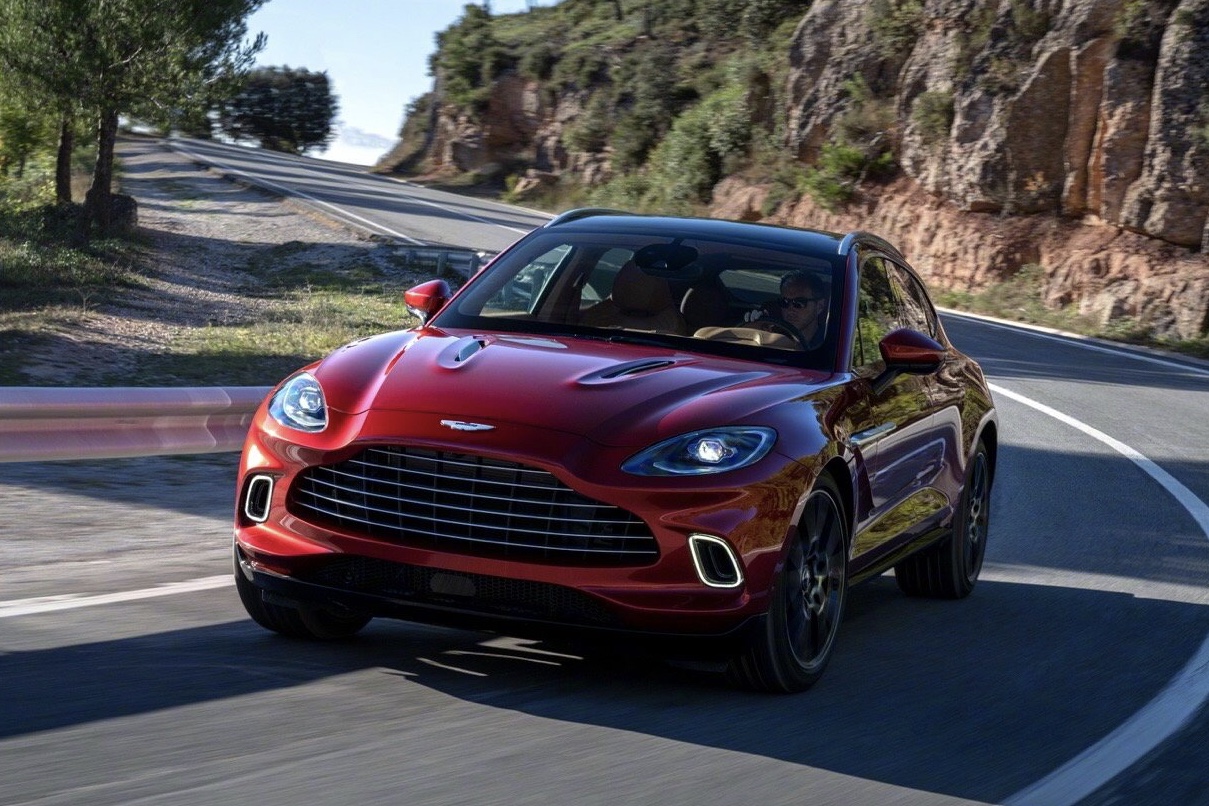 阿斯顿马丁轻取法拉利,皮亚斯特里刷新纪录的简单介绍 阿斯顿马丁轻取法拉利,皮亚斯特里刷新纪录的简单介绍