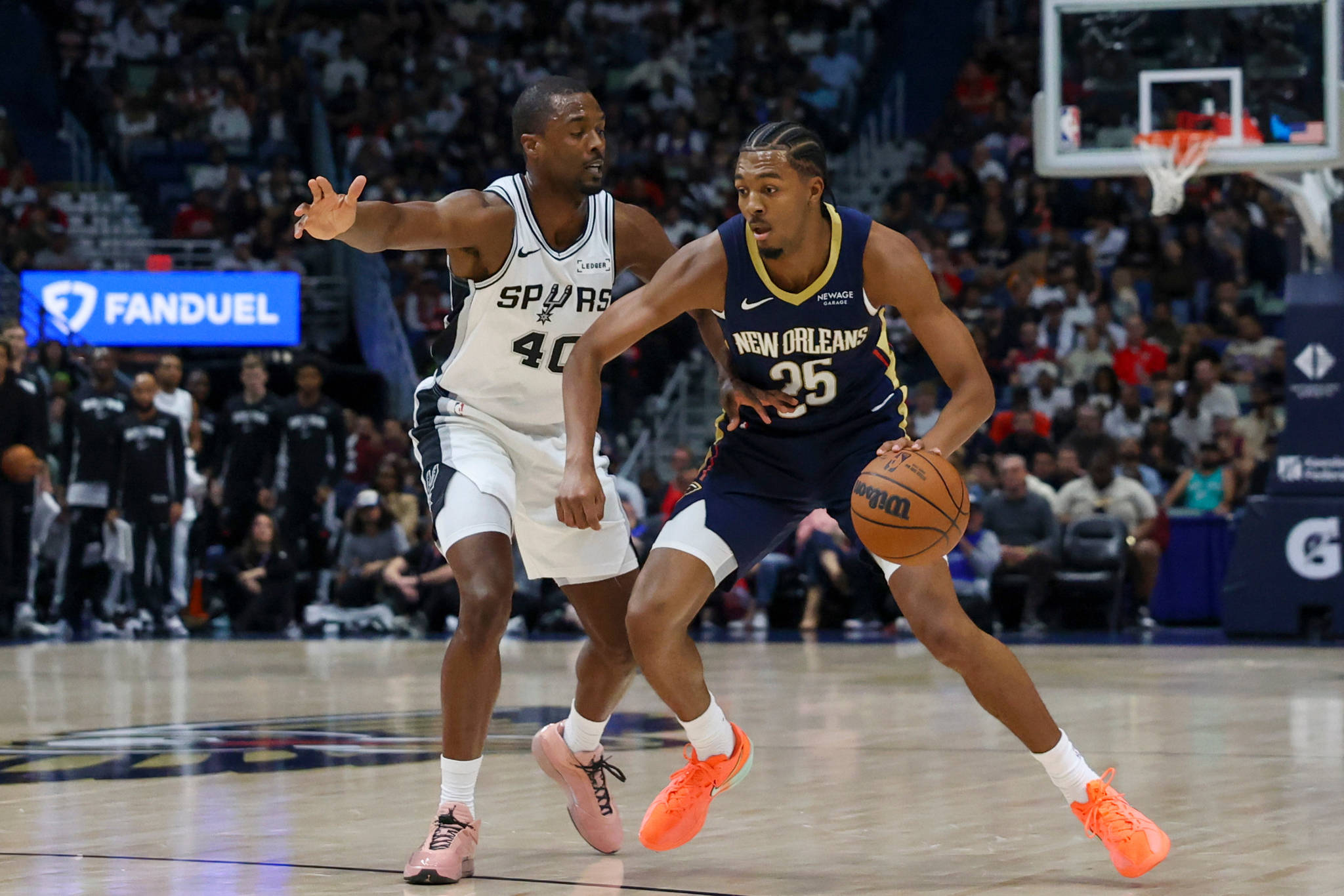 马刺鏖战四川队,浓眉哥扛起全队的简单介绍 马刺鏖战四川队,浓眉哥扛起全队的简单介绍