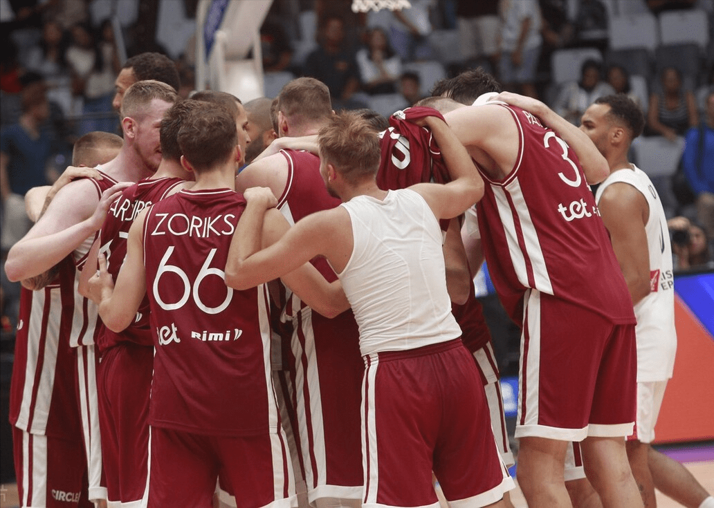 法国队横扫韩国队，波尔统治全场