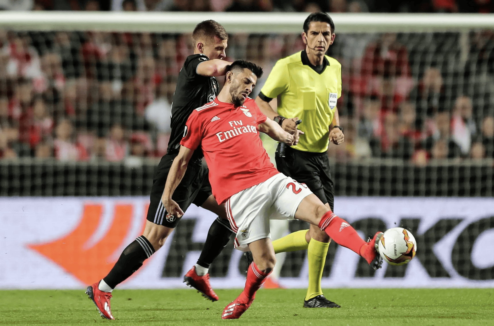 开云sport-联合杯翻盘拉沃尔杯，西西帕斯统治全场