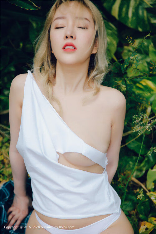 开云APP-双线震撼,法比尼奥中场爆发引领胜利,厄瓜多尔爆冷击败加拿大改写格局