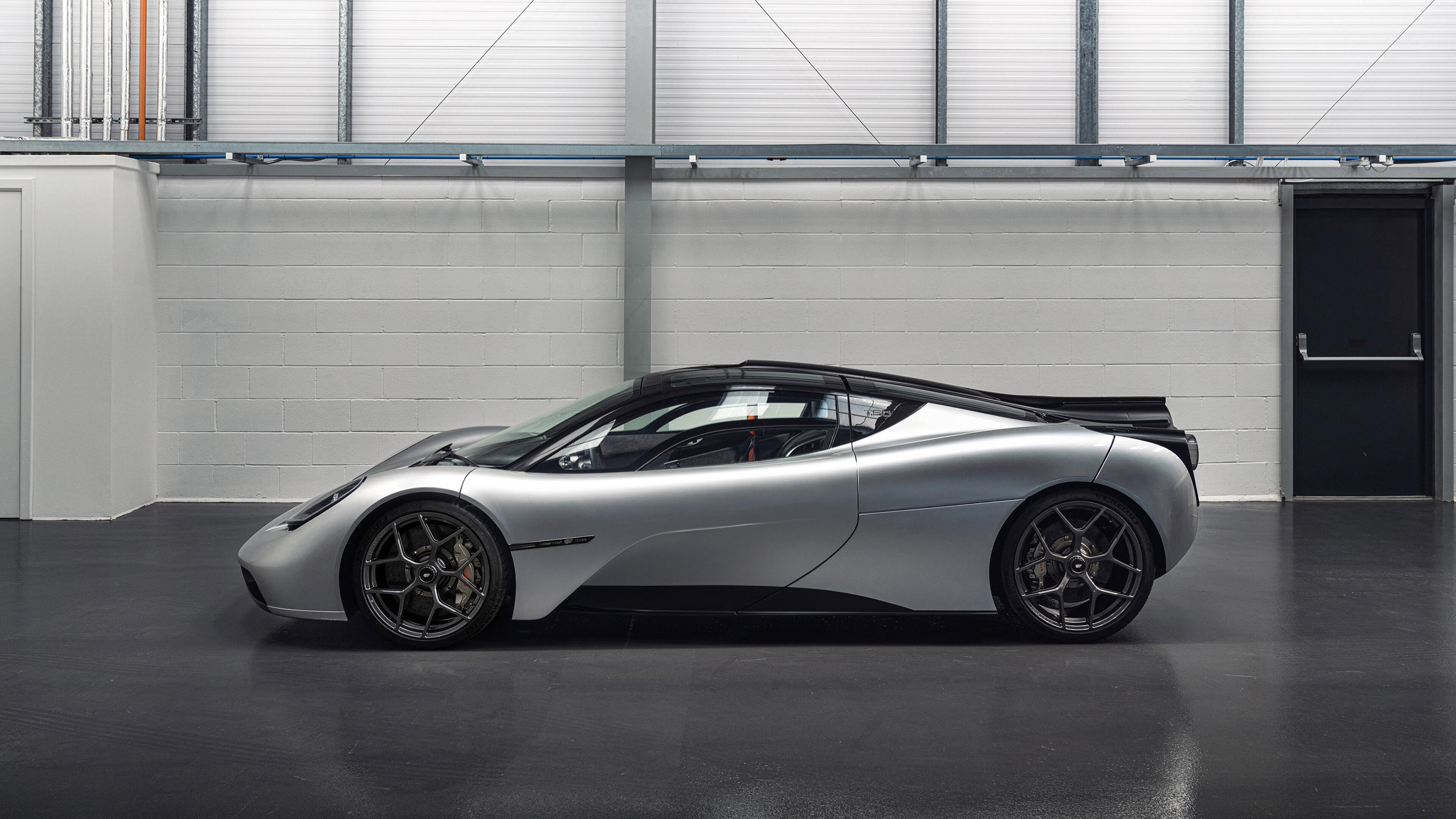 开云体育登录-新奥尔良号击落休斯顿号,当篮球赛场上演欧冠式淘汰大戏