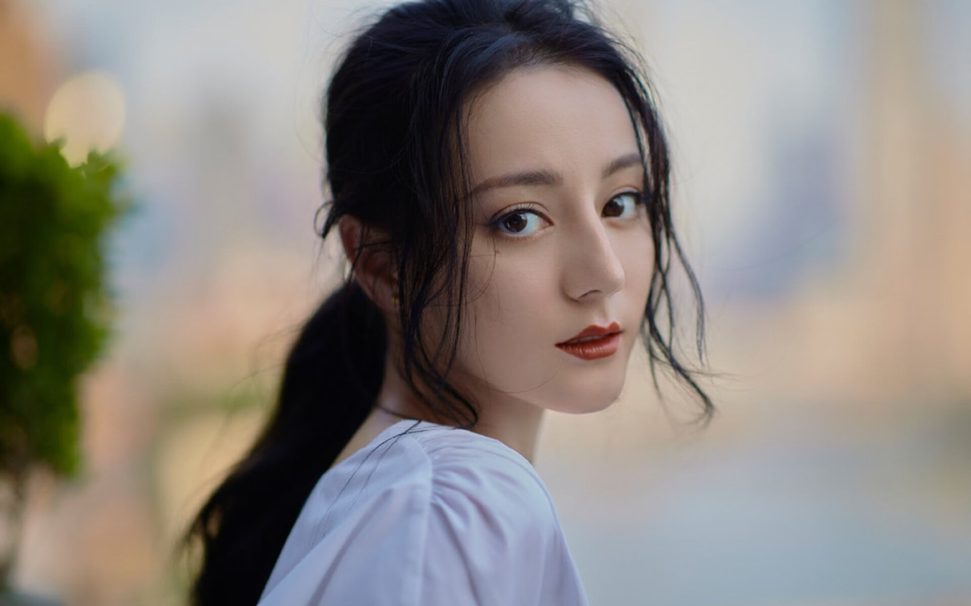 双界失灵,当球门线不宣而战,赛道化为身份战场